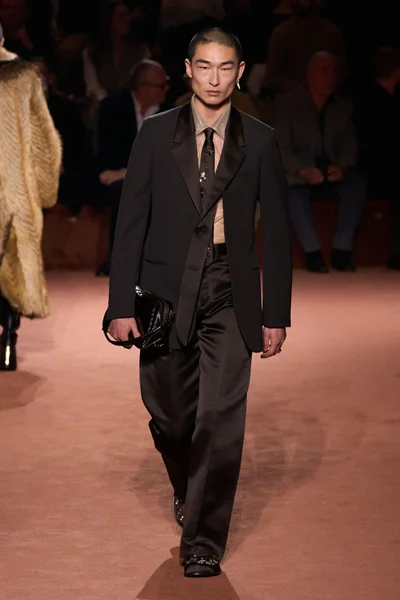 Look 55